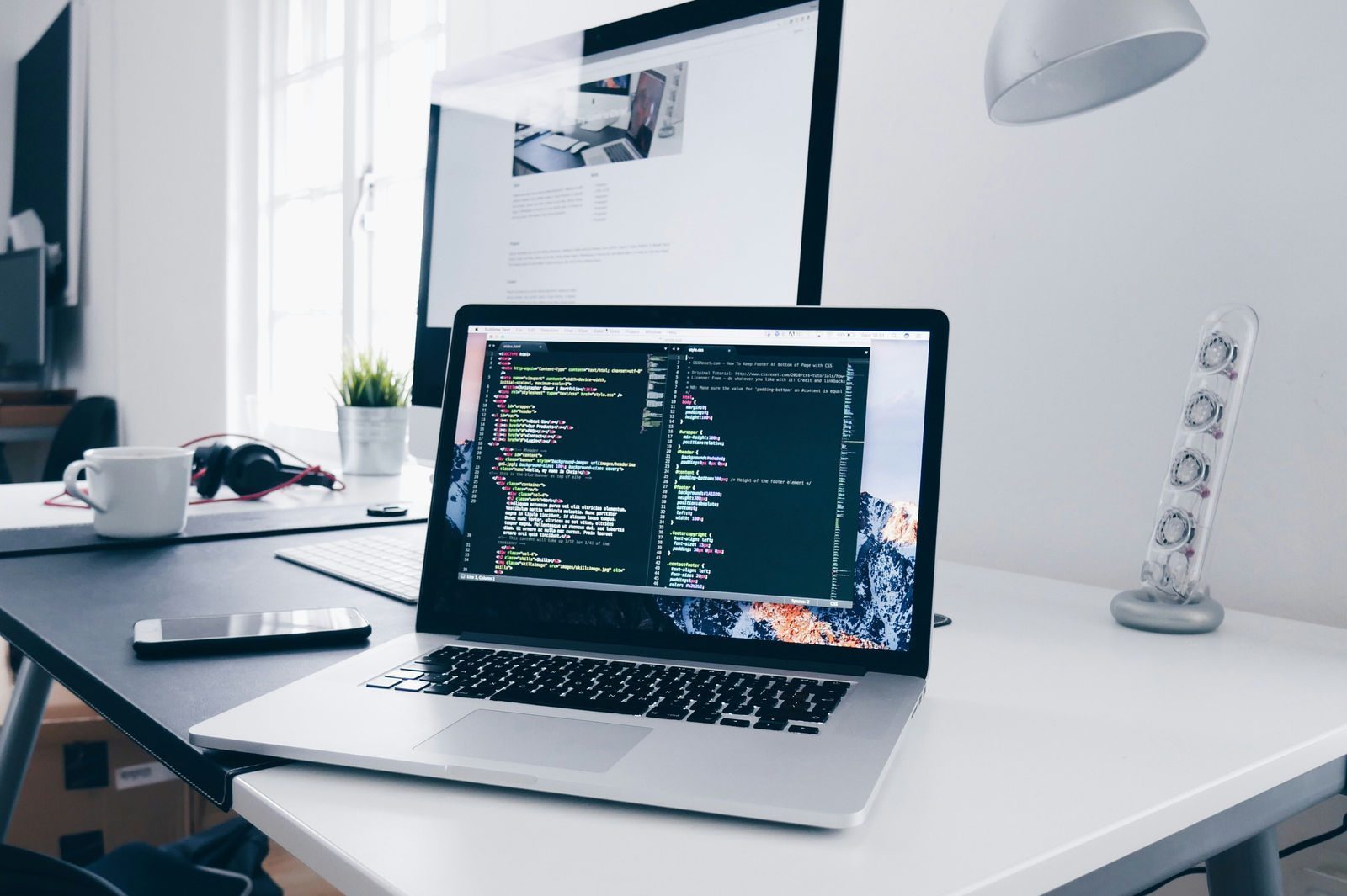 Aviato Consulting: Pioneering Next-Gen App Development in a Competitive Landscape